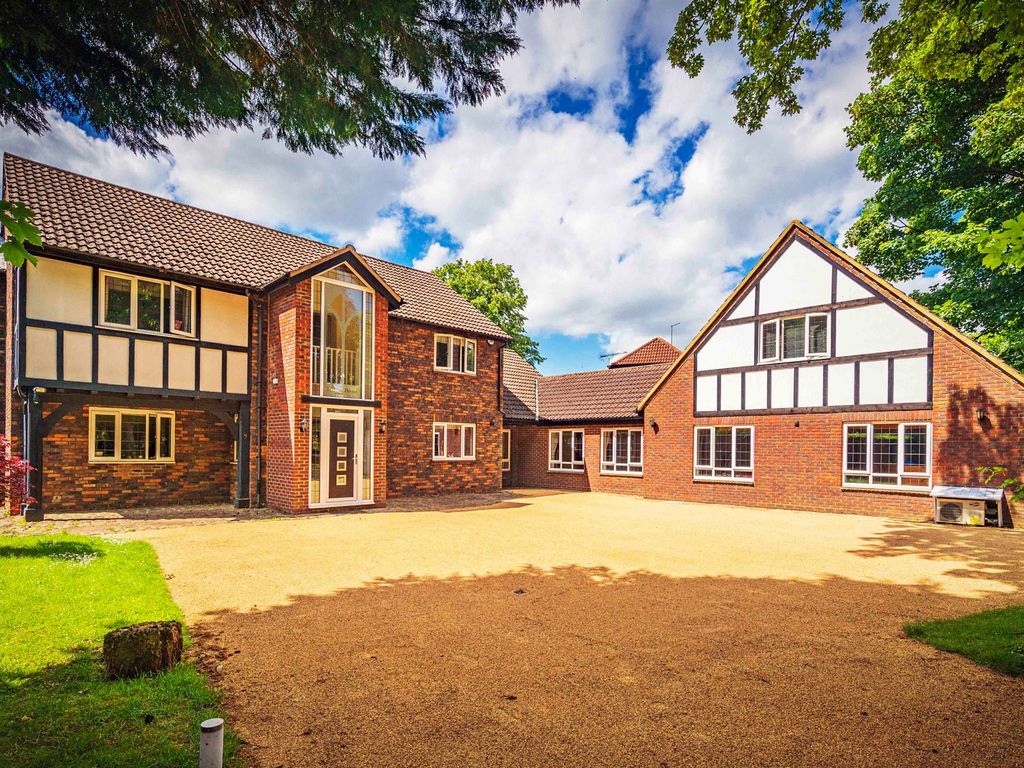 5 bed detached house for sale in Warkton Lane, Barton Seagrave