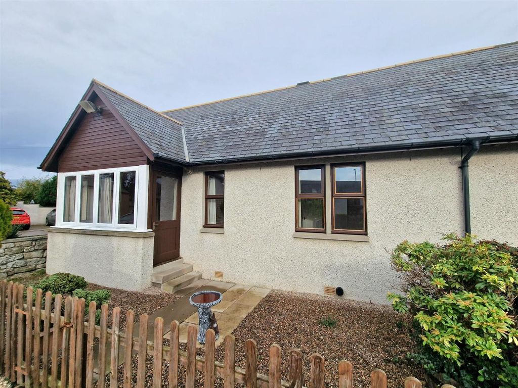1 bed semidetached bungalow for sale in Elgin Road, Lossiemouth IV31, £125,000 Zoopla