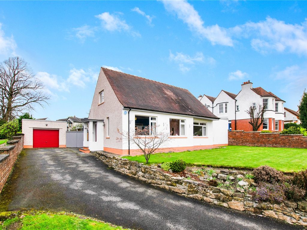 5 bed detached house for sale in Alexandra Drive, Alloa