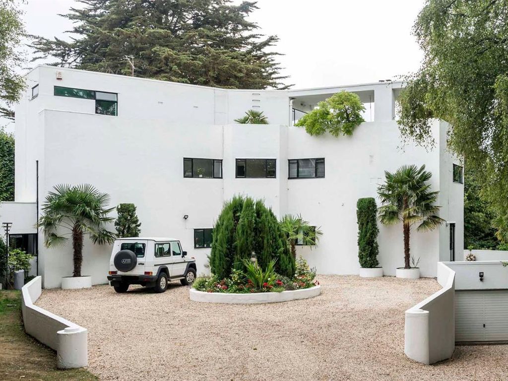 6 bed detached house for sale in Highover Park, Amersham HP7 Zoopla