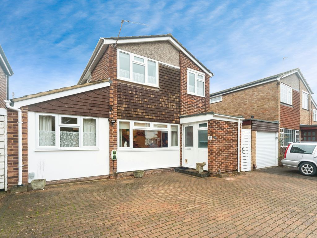 3 bed detached house for sale in Glebelands, Claygate, Esher, Surrey