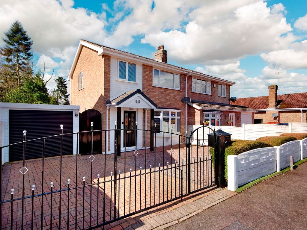 3 bed semidetached house for sale in Waterloo Close, Hilcote, Alfreton