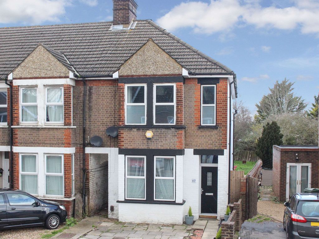 3 bed end terrace house for sale in Houghton Road, Houghton Regis