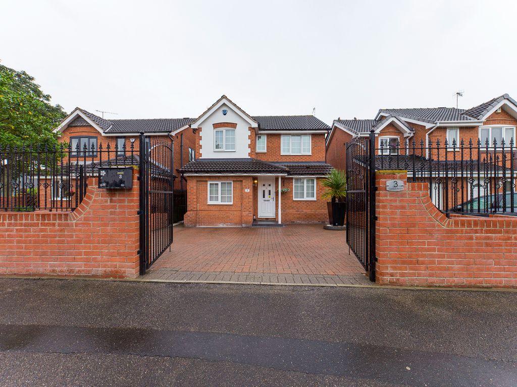 4 bed detached house for sale in Carlton Road, Rawmarsh, Rotherham S62