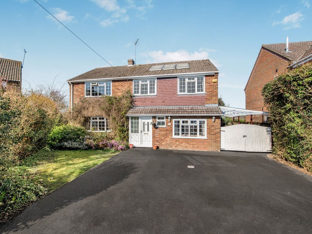 5 bed detached house for sale in Oak View, Great Kingshill, High