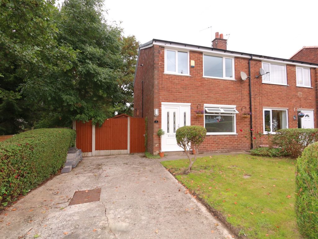 3 bed semidetached house for sale in Elm Tree Drive, Dukinfield
