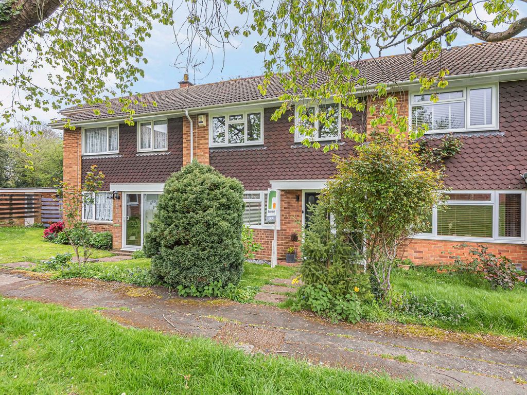 3 bed terraced house for sale in Taylors Turn, Downley, High