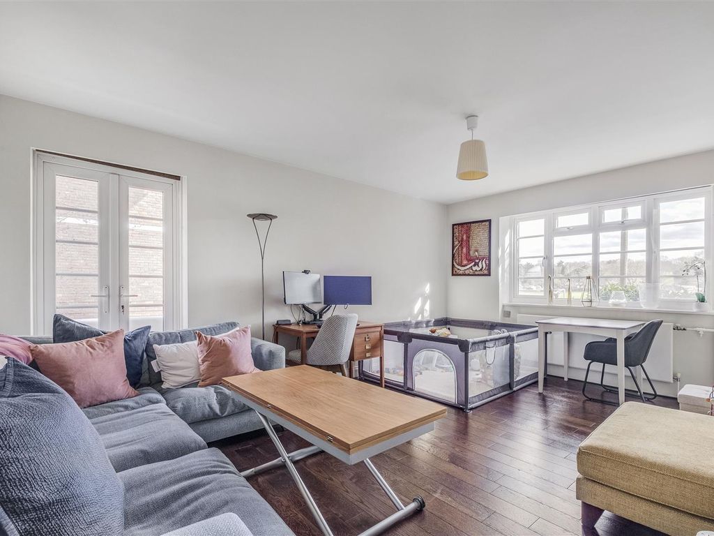 2 bed flat for sale in Courtlands, Richmond TW10 Zoopla