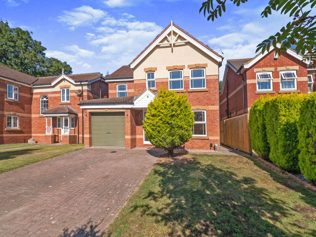 4 bed detached house for sale in Plantation View, Bridlington, East