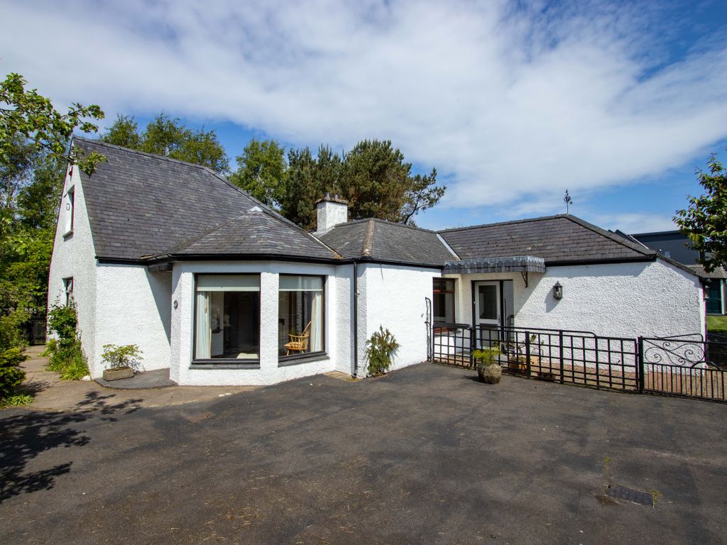 4 bed detached house for sale in Broomfield Road, Montrose DD10, £