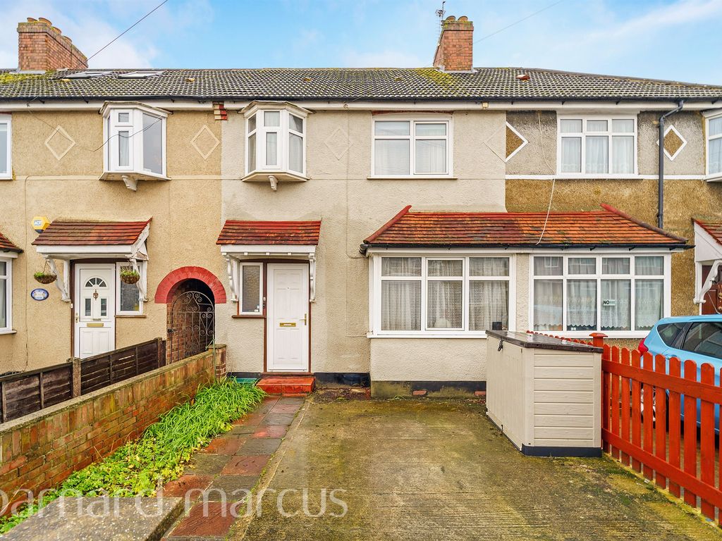 3 bed terraced house for sale in Meadow Road, Feltham TW13, £450,000