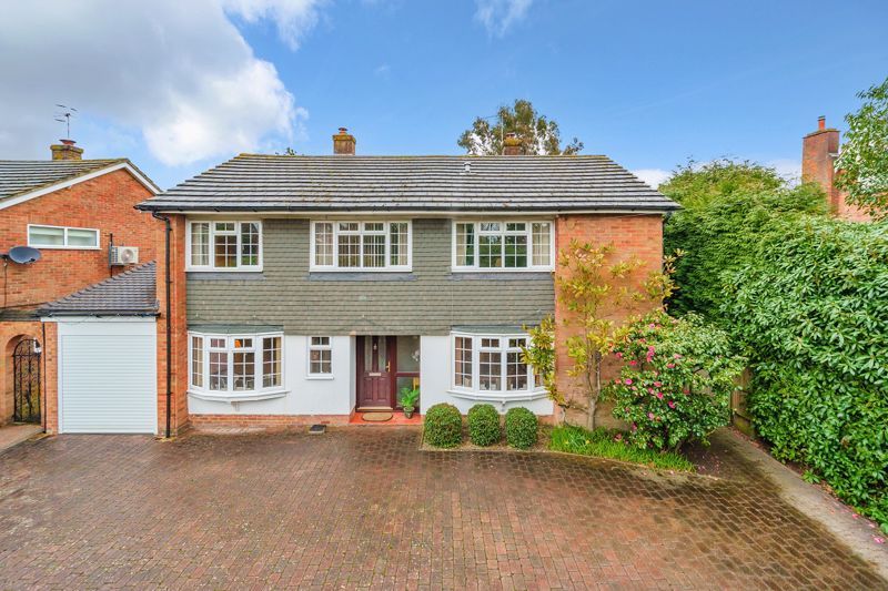 4 bed detached house for sale in Hastings Road, Pembury, Tunbridge