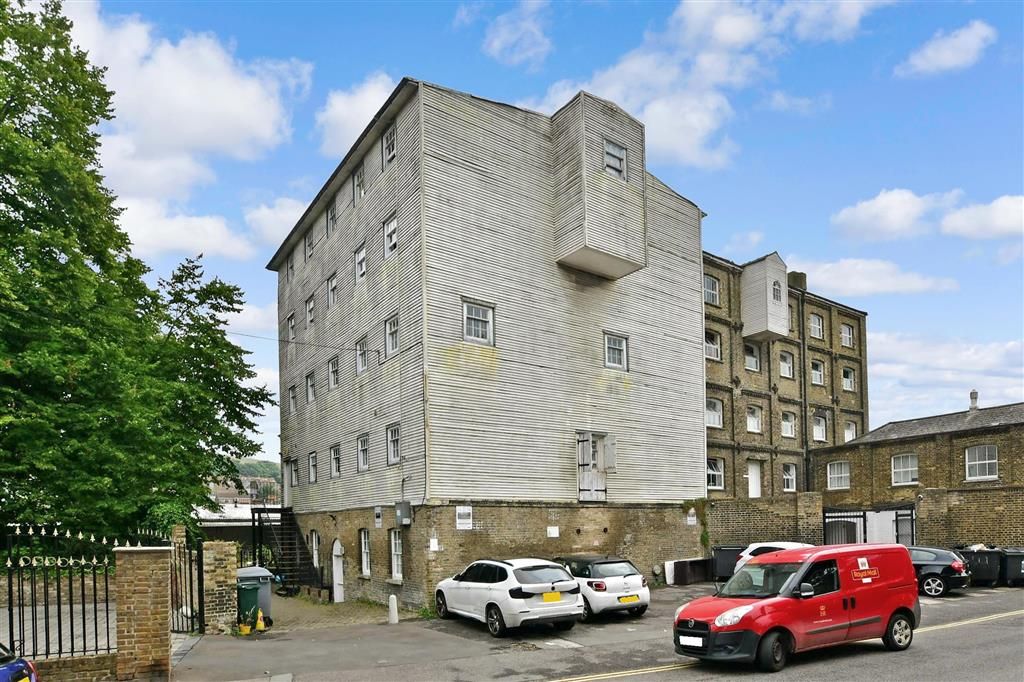2 bed flat for sale in London Road, River, Kent CT17 Zoopla