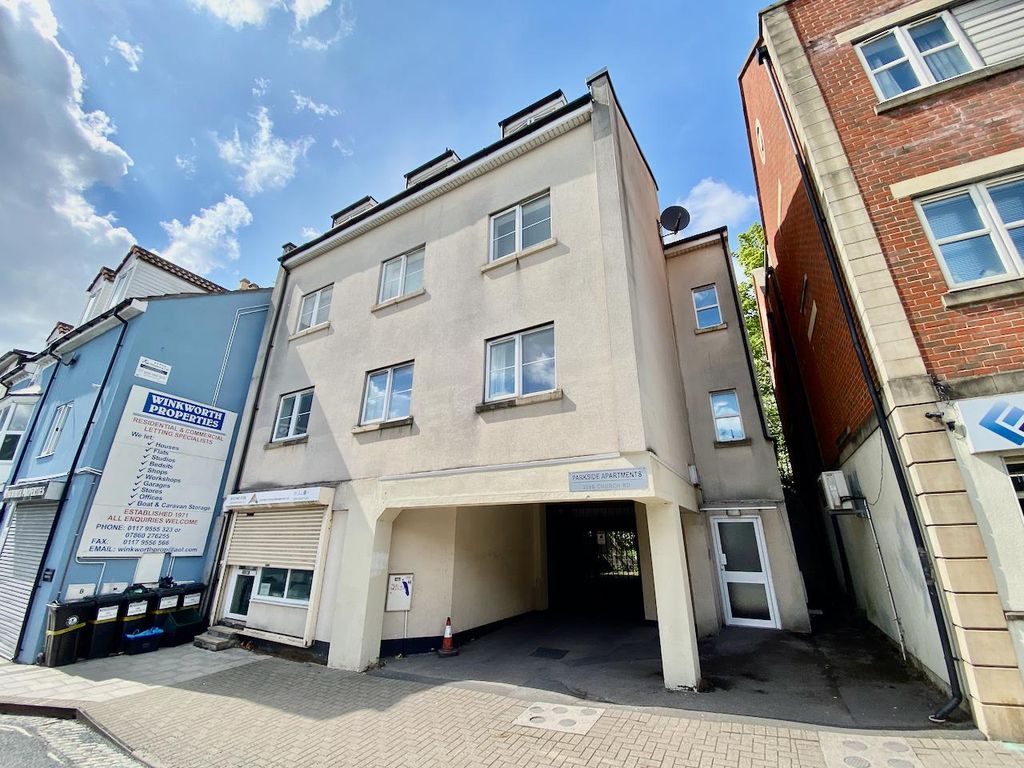 2 bed flat to rent in Parkside Apartments, Church Road, St.