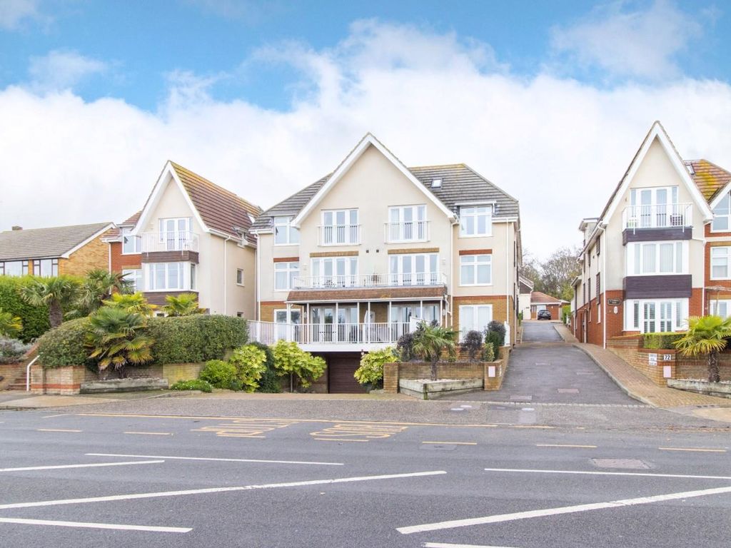 3 bed flat to rent in 72 Dumpton Park Drive, Broadstairs CT10 Zoopla