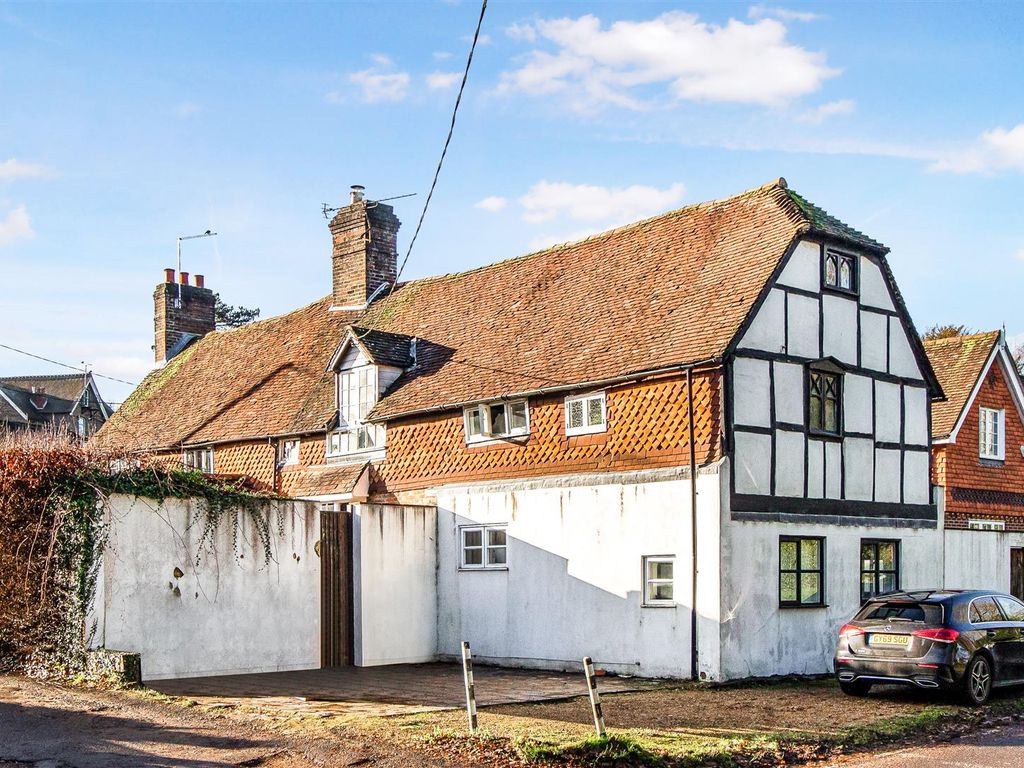 3 bed semidetached house for sale in Haywards Heath Road,