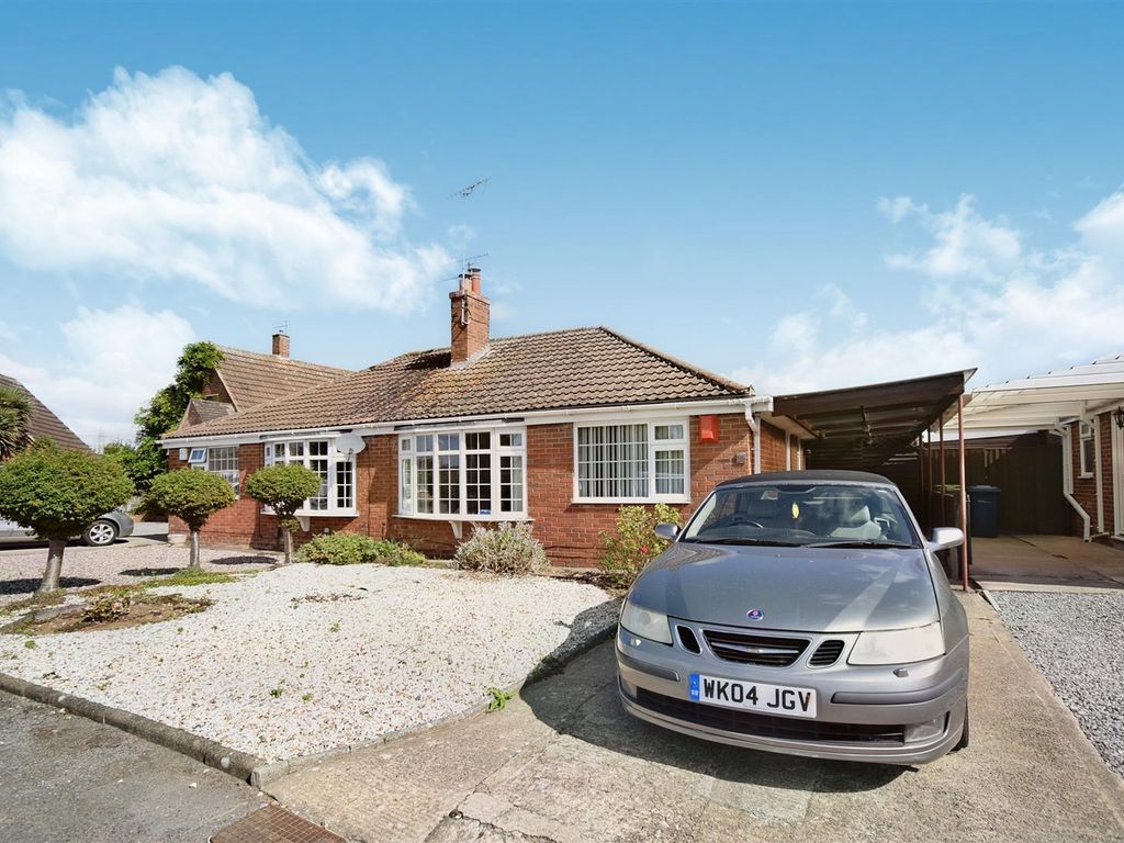 2 bed semidetached bungalow for sale in Sherwood Green, Longford