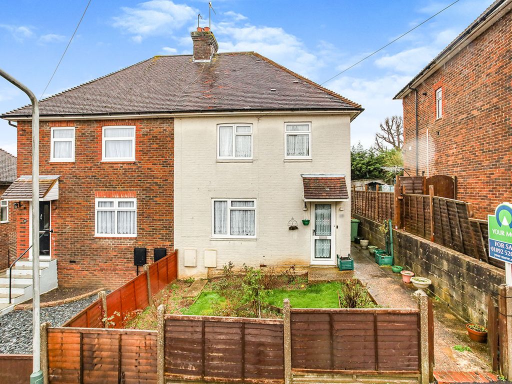 3 bed semidetached house for sale in Manor Road, Southborough