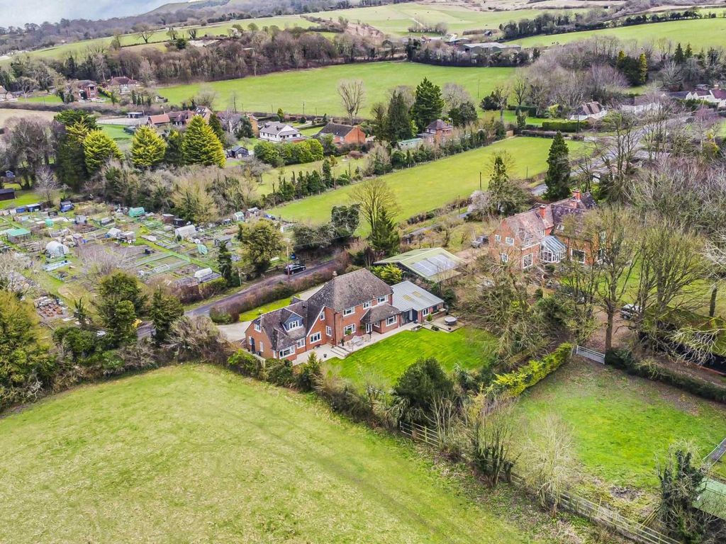 5 bed detached house for sale in Cadsden Road, Whiteleaf, Princes