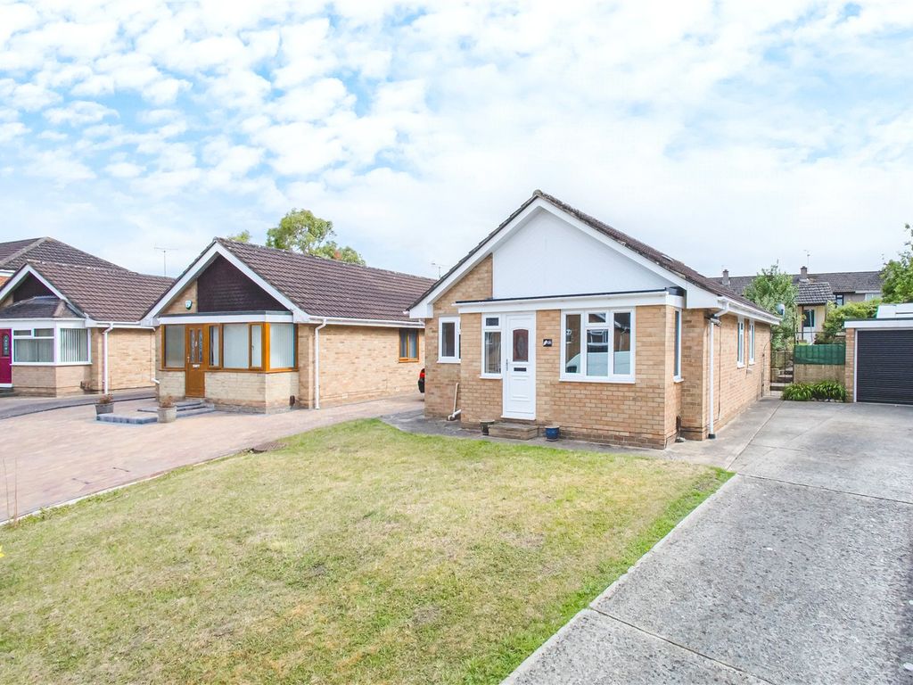 3 bed bungalow for sale in Avonmead, Greenmeadow, Swindon SN25 Zoopla