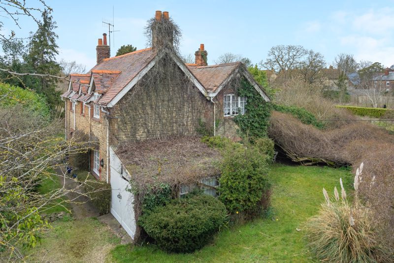 4 bed detached house for sale in Packhorse Lane, Marcham, Abingdon OX13