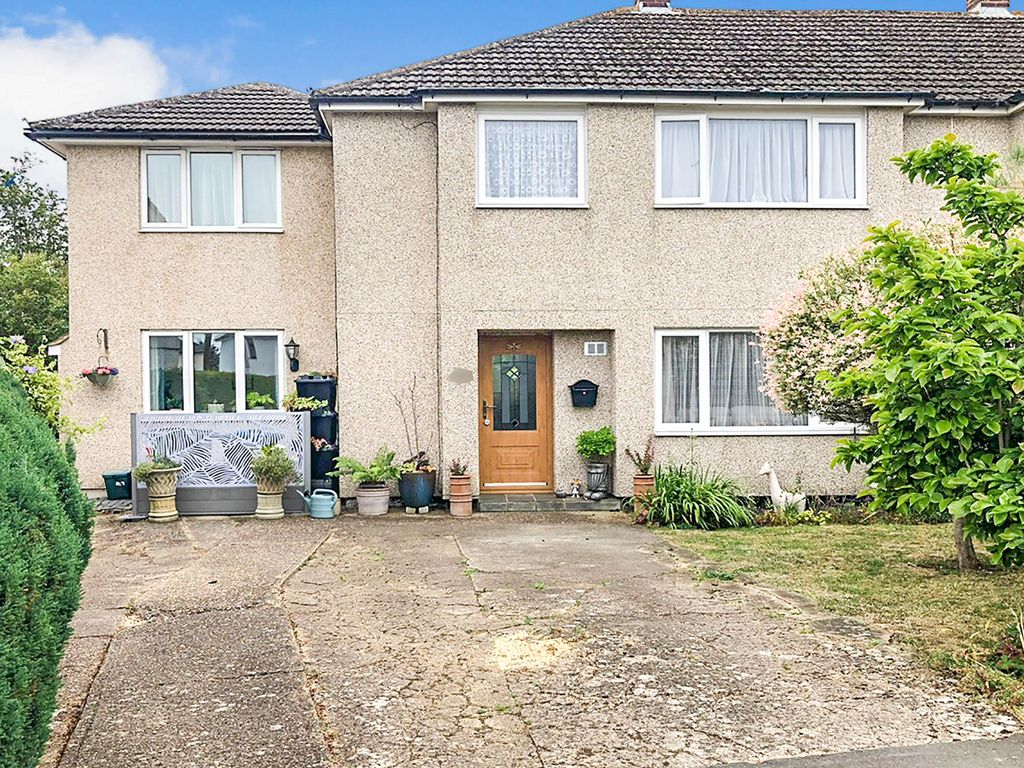 5 bed semidetached house for sale in Grenville Road, Aylesbury HP21, £