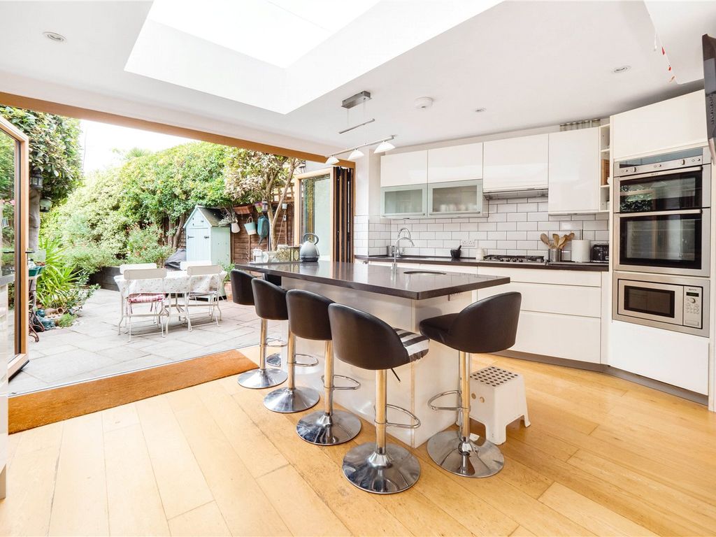 5 bed detached house for sale in Laitwood Road, Balham, London SW12
