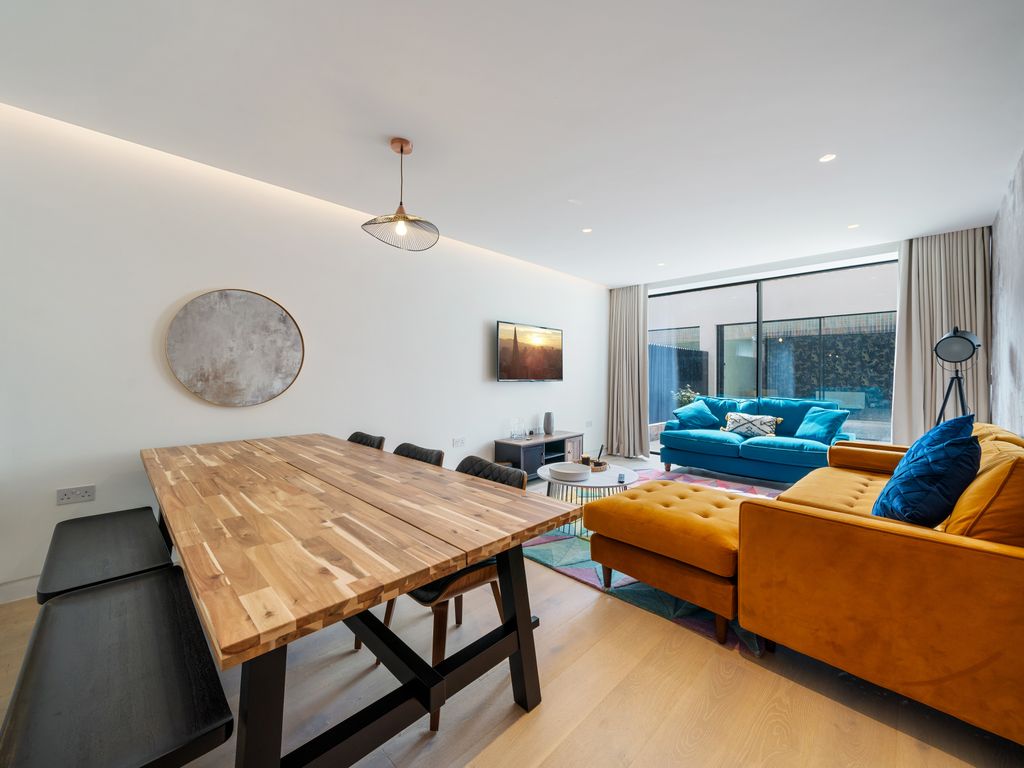 New home, 3 bed mews house for sale in Arco Walk, College Lane NW5, £