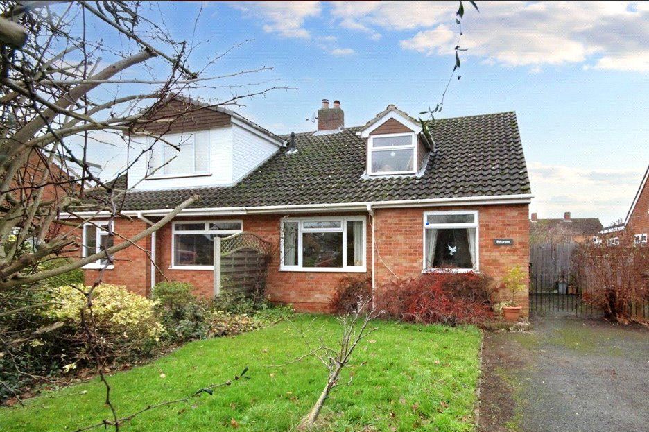 3 bed bungalow for sale in Oakfield Road, Cleeve, Cheltenham