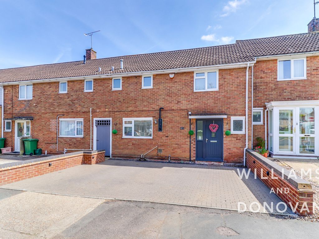 3 bed terraced house for sale in Whitmore Way, Basildon SS14 Zoopla