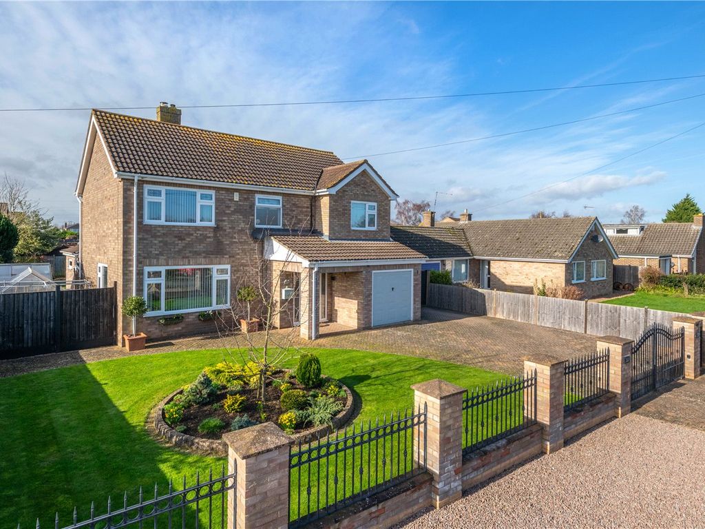 4 bed detached house for sale in Leasingham Lane, Ruskington, Sleaford