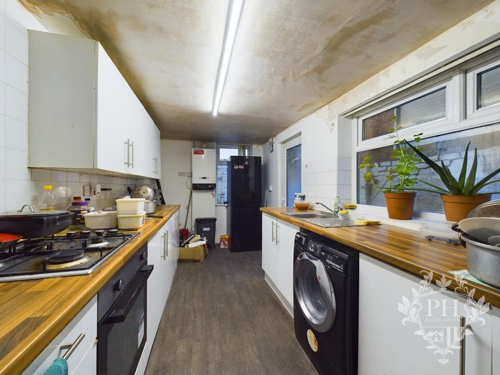 3 bed terraced house for sale in Beaumont Road, North Ormesby