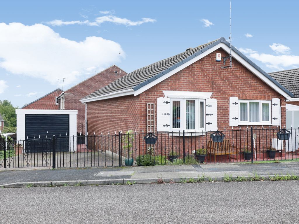 2 bed detached bungalow for sale in Lumley Crescent, Rotherham S66, £