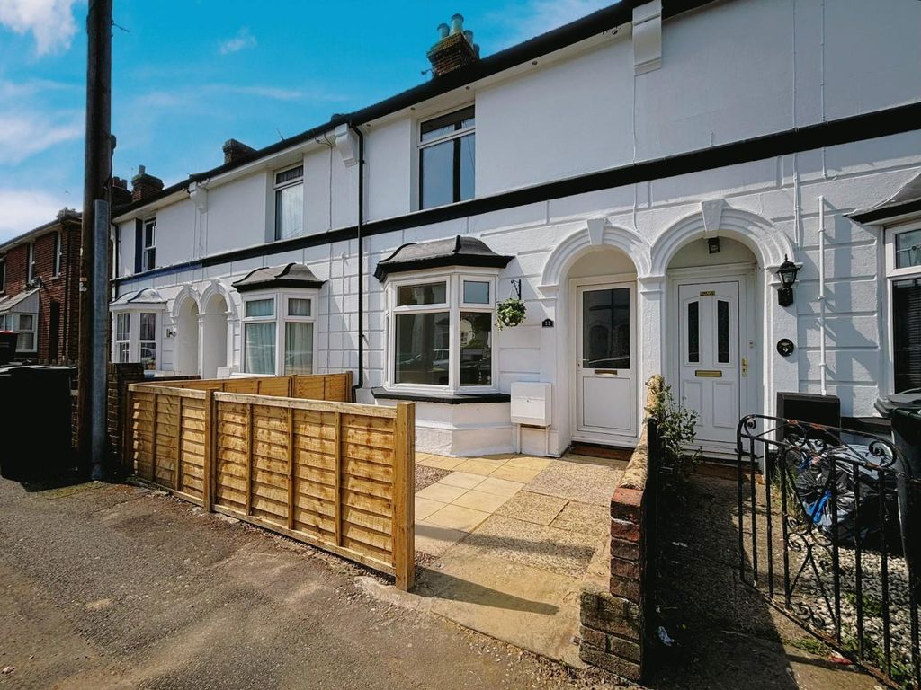 3 bed terraced house for sale in Pemberton Road, Ashford TN24, £270,000