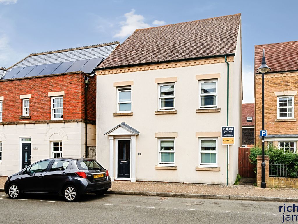 3 bed detached house for sale in Leaze Street, Wichelstowe, Swindon SN1 Zoopla