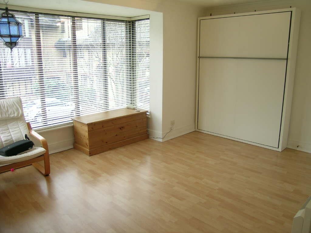 1 bed flat to rent in Lygean Avenue, Ware SG12 Zoopla