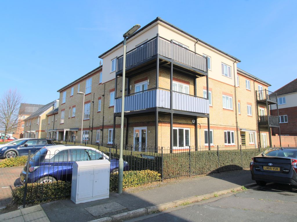 2 bed flat for sale in Holywell Way, Staines TW19 Zoopla