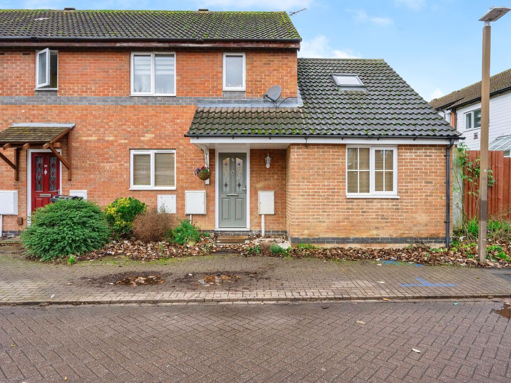 4 bed end terrace house for sale in Hainault Avenue, Giffard Park