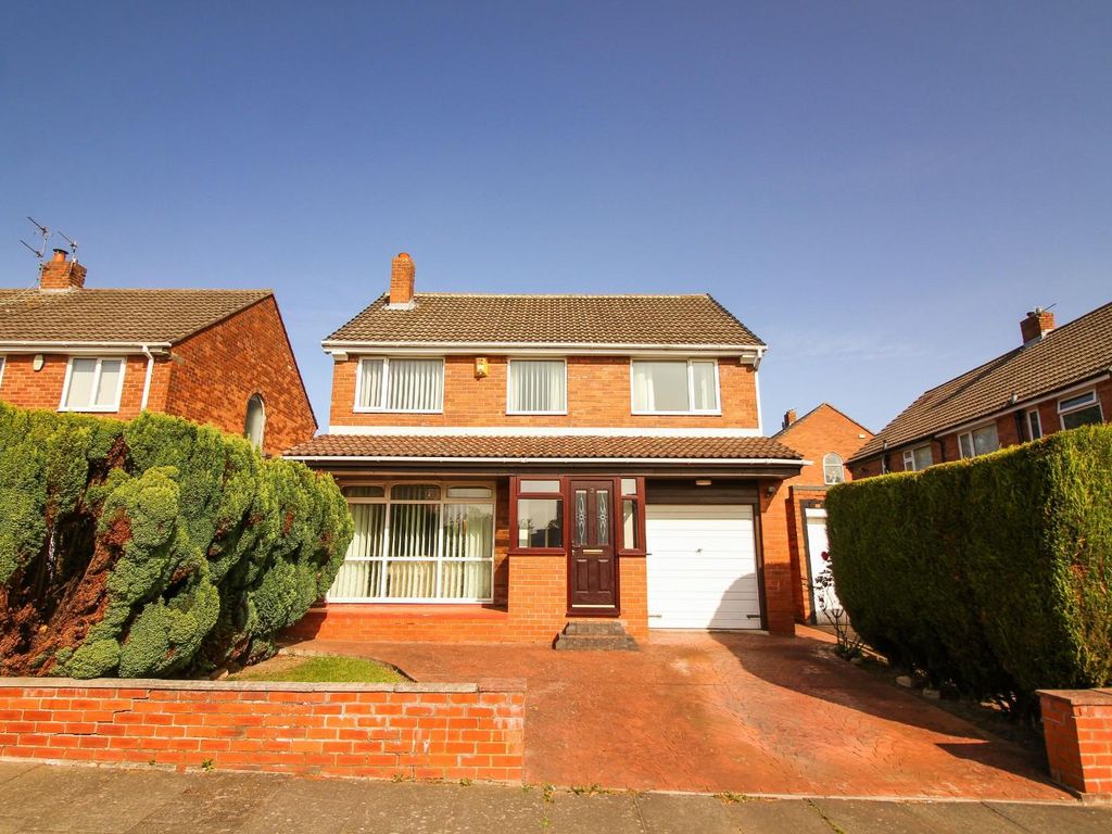 4 bed detached house for sale in The Briary, Throckley, Newcastle Upon