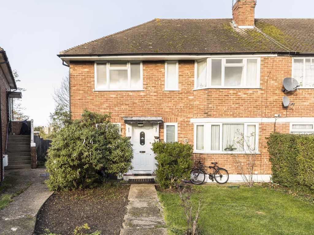 Hathaway Gardens, London W13  