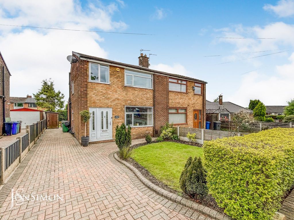 3 bed semidetached house for sale in Road, Brook