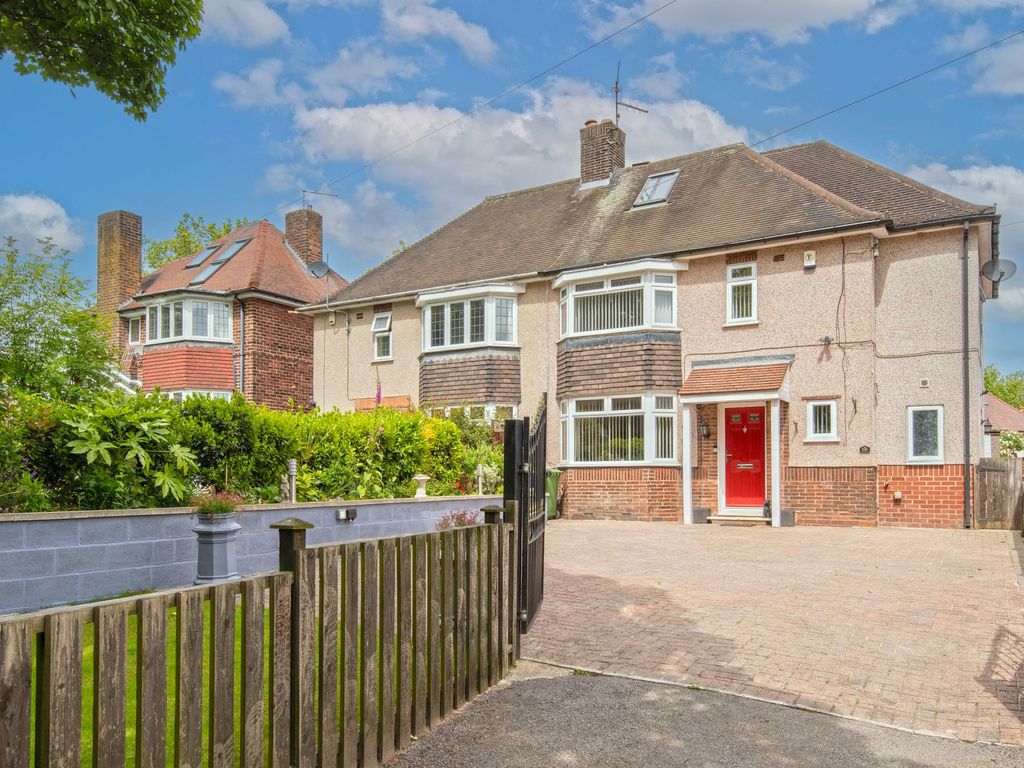 3 bed semidetached house for sale in Whitecotes Lane, Chesterfield S40