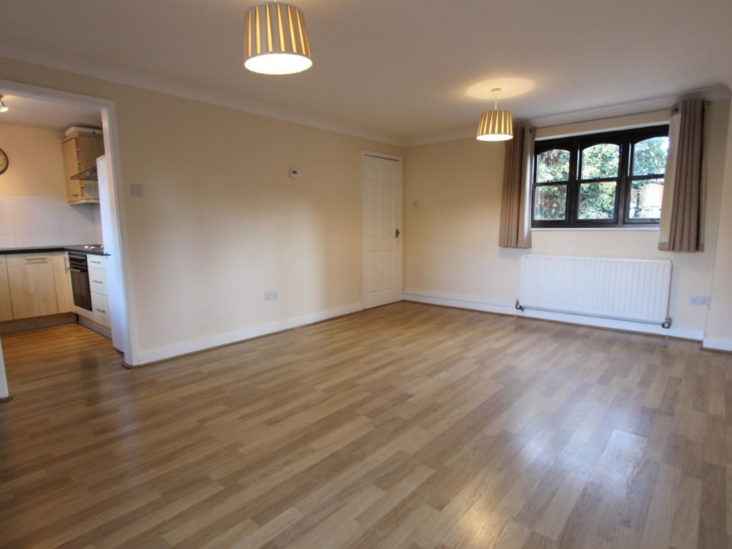 2 bed flat to rent in St Annes Court, St Annes Road, Hitchin SG5 Zoopla