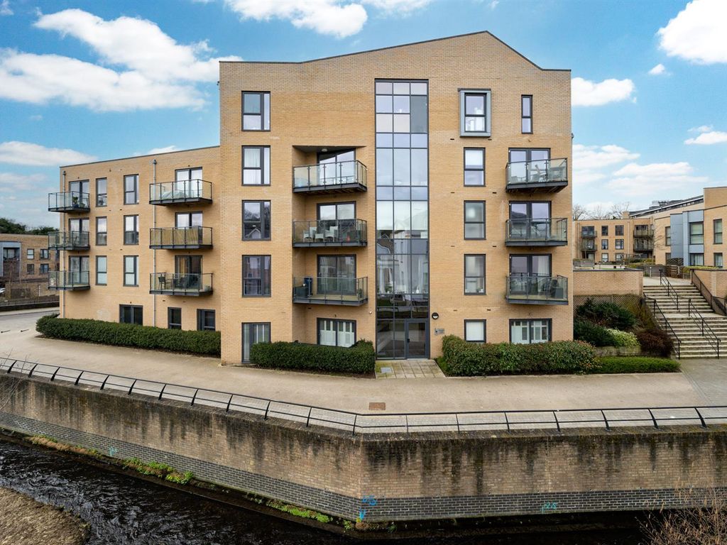 1 bed flat for sale in The Embankment, Nash Mills Wharf, Hemel