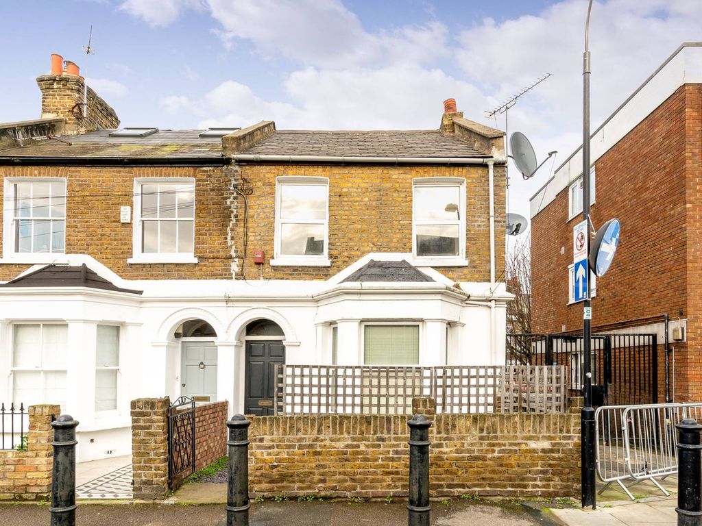 2 bed flat for sale in Estcourt Road, Fulham, London SW6 Zoopla