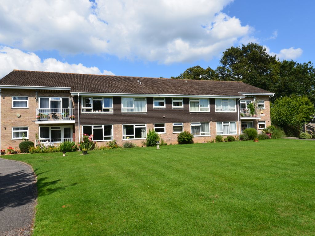 2 bed flat for sale in Osborne Road, New Milton BH25 Zoopla