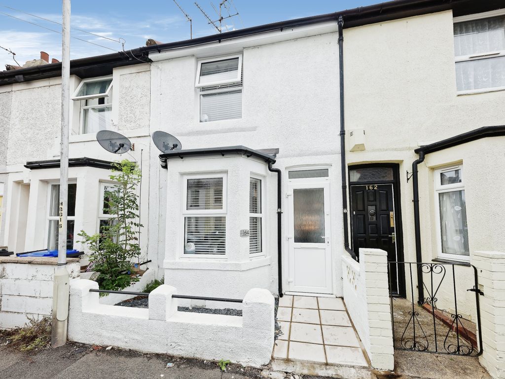 3 bed terraced house for sale in Heathfield Avenue, Dover, Kent CT16, £230,000 Zoopla