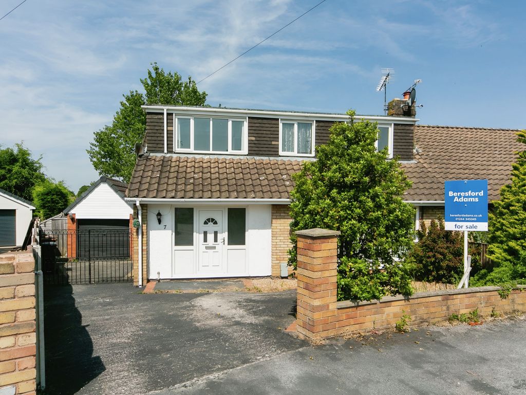 5 bed semidetached house for sale in Poplar Grove, Ewloe, Deeside