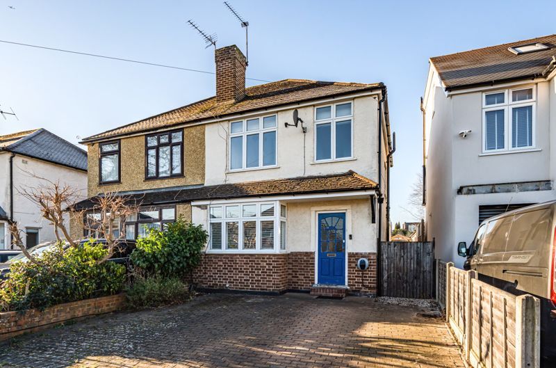 3 bed semidetached house for sale in Scotland Bridge Road, New Haw