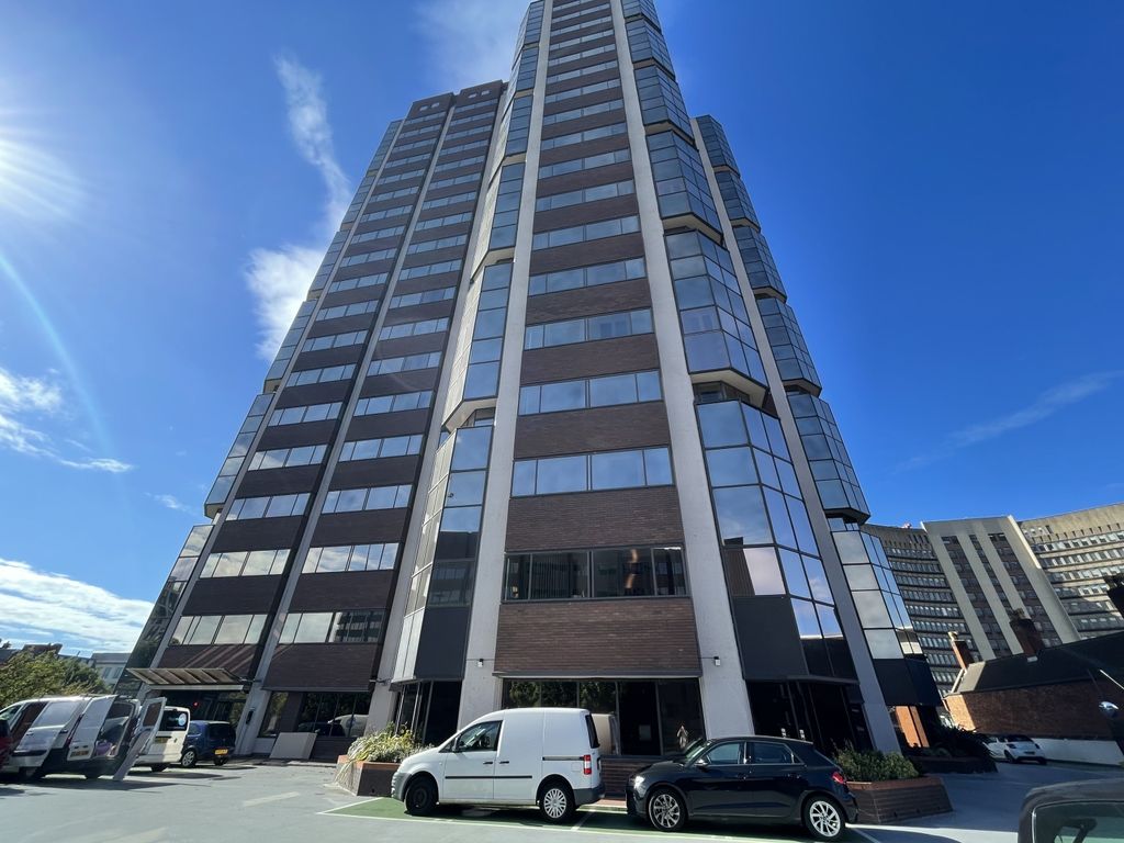 1 bed flat to rent in Metropolitan House, 1 Hagley Road, Birmingham